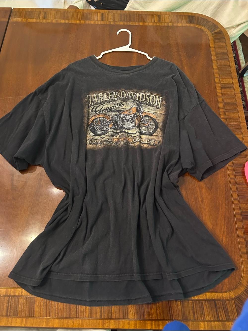 Harley-Davidson Black Tee with Vintage Motorcycle Print